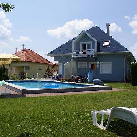 Kék Vendégház Family Resort Gyenesdiás Exterior foto