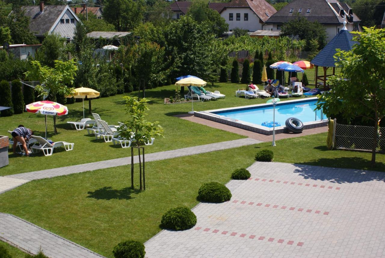 Kék Vendégház Family Resort Gyenesdiás Exterior foto