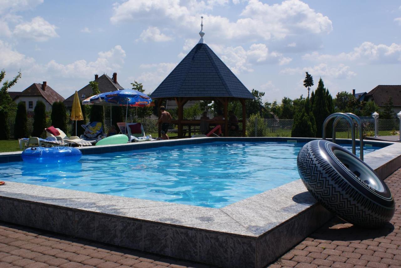Kék Vendégház Family Resort Gyenesdiás Exterior foto