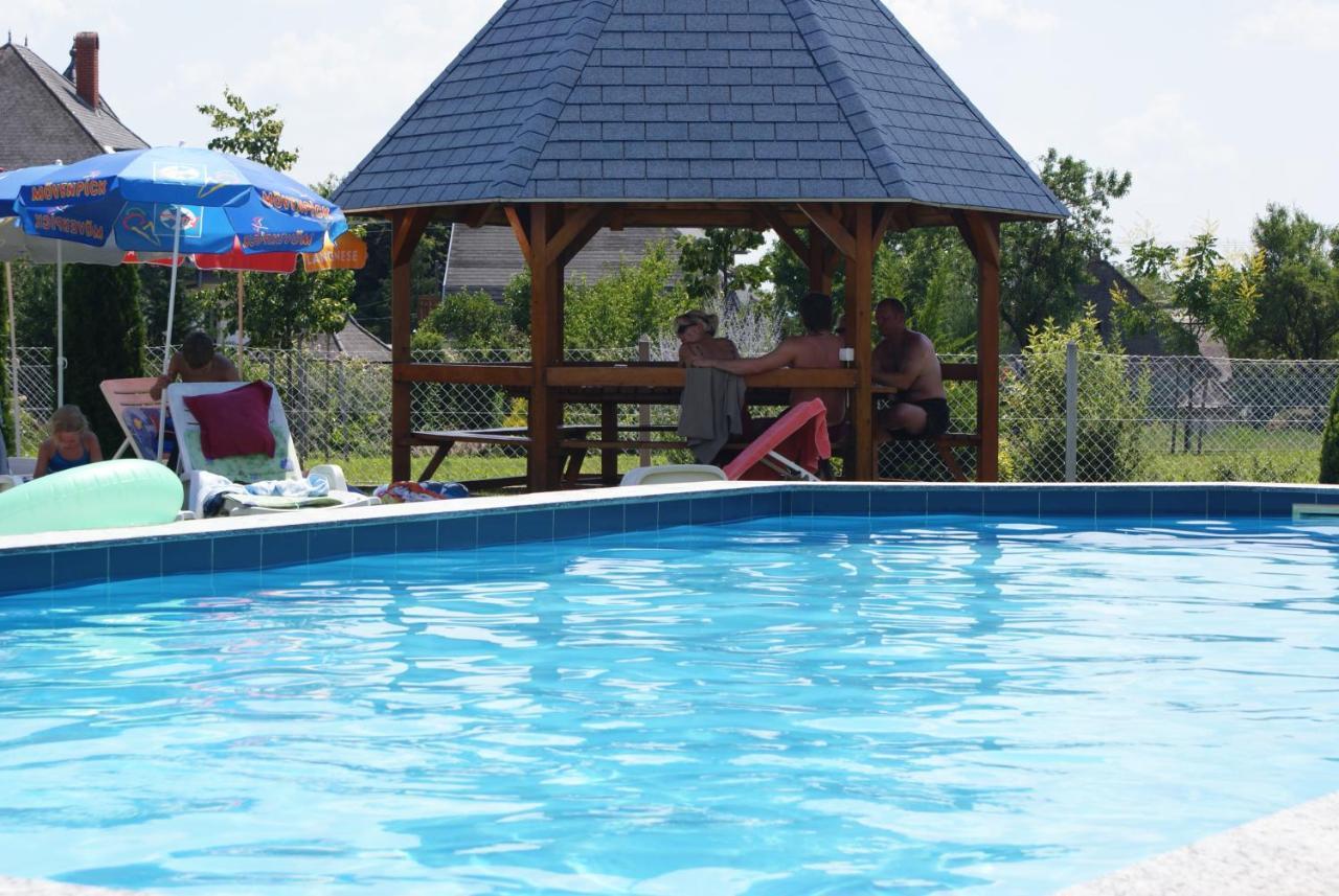 Kék Vendégház Family Resort Gyenesdiás Exterior foto